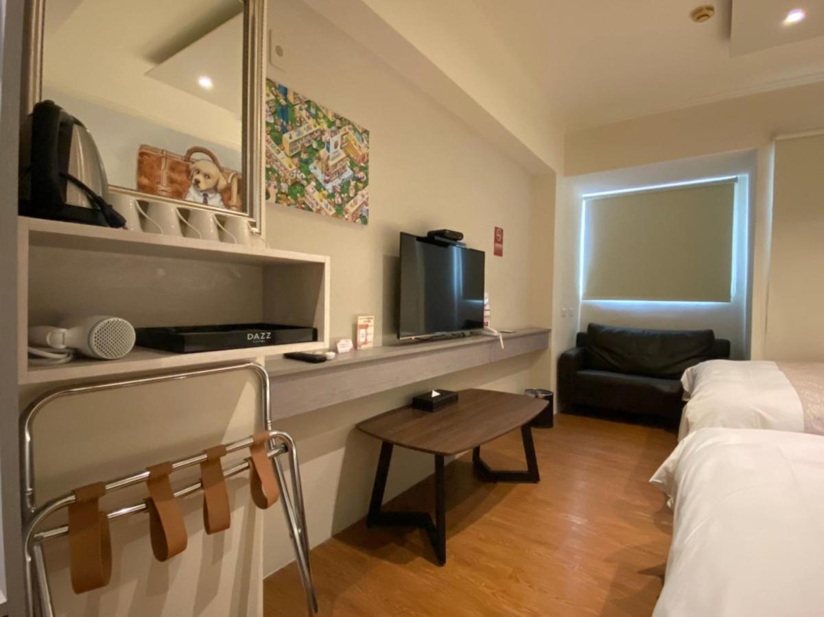 Dazz Inn Taichung Exterior photo