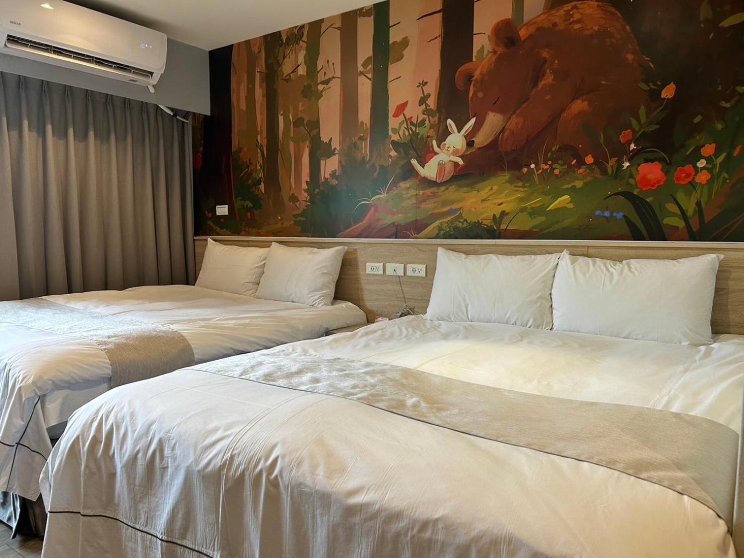 Dazz Inn Taichung Exterior photo
